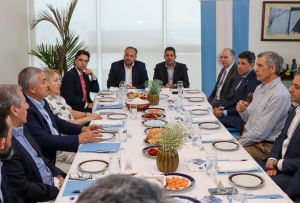 Morales busca inversores en Panam&aacute; para proyectos de litio, movilidad el&eacute;ctrica y energ&iacute;as renovables