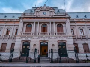 Legislatura: no habr&aacute; nuevos empleados p&uacute;blicos y se reducen los cargos de funcionarios