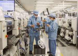 En contra de “la destrucción internacional de la matriz productiva nacional”.