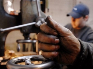 Producci&oacute;n pyme: 8 meses a la baja