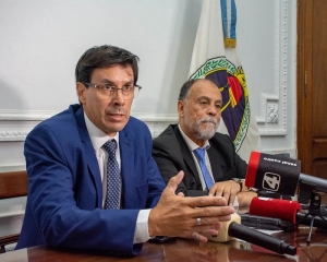 Aumento salarial del 30% a estatales y en el pago de febrero