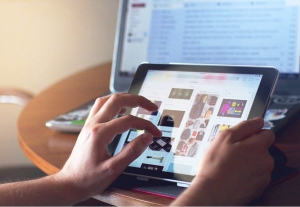 Autorizaron la suba del 5% retroactiva a julio en los precios de internet, telefon&iacute;a y cable