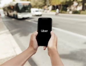 Apps de transporte alternativo y horario corrido en el comercio estuvieron en la agenda parlamentaria