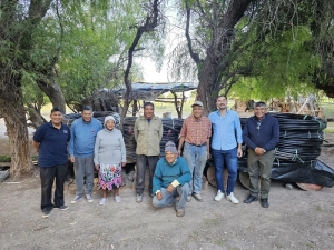 Agua para riego y consumo en paraje de Tumbaya