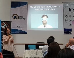 Emprender: &ldquo;Menos televisor, trabajar en el proyecto y m&aacute;s calle&rdquo;