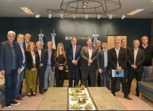 Conocimiento cient&iacute;fico y desarrollo: rectores de universidades se reunieron con el gobernador Morales