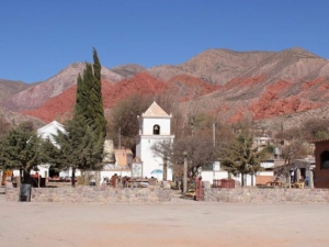 Obras para mitigaci&oacute;n de riesgos h&iacute;dricos en Uqu&iacute;a