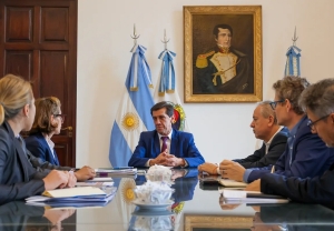 La Provincia busca financiamiento para proyectos mineros y obras h&iacute;dricas
