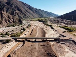 Inauguraron puente en Purmamarca sobre el R&iacute;o Grande