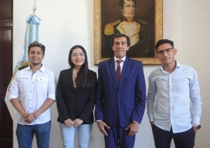 J&oacute;venes investigadores en litio y bioeconom&iacute;a se reunieron con el gobernador y se capacitan en programa del CFI