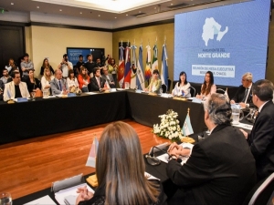 El Parlamento Norte Grande insiste con la conectividad a&eacute;rea y subsidio al transporte