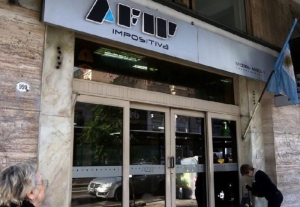 Afip busca regularizar el empleo informal en restaurantes, el sector rural, construcci&oacute;n y lavaderos industriales