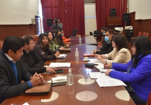 Profesionalizar la actividad: gu&iacute;as de turismo se reunieron con legisladores