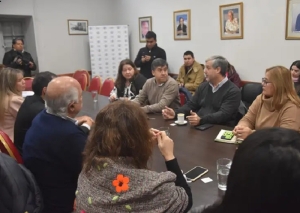 Receta electrónica y Ley de Farmacia, ejes de un encuentro entre profesionales y legisladores