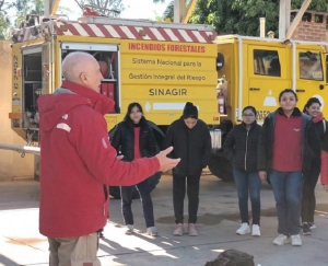 Brigadistas recorren localidades para prevenir incendios forestales