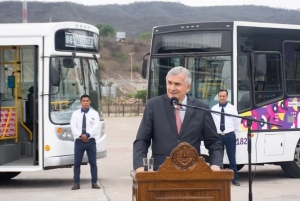Presentaron el prototipo de bus el&eacute;ctrico con bater&iacute;as de litio