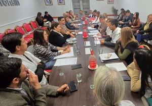 Distribuci&oacute;n de negocios y acceso seguro a medicamentos: abordaron avances en la Ley de Farmacias