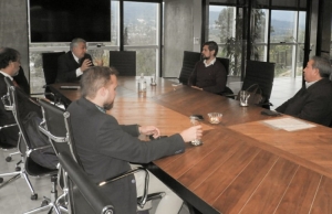 Bregan por horario corrido en el comercio local