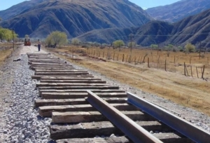 Tren de la Quebrada: El Gobierno insta a desistir de la ocupaci&oacute;n ilegal de tierras cercanas al ferrocarril