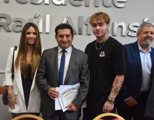 M&eacute;dico juje&ntilde;o fue distinguido por su trayectoria