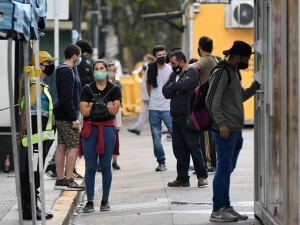 Gobierno flexibiliza restricciones por la pandemia