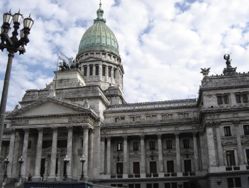 Agenda parlamentaria: distribuci&oacute;n de impuesto a los combustibles, ATN y emergencia cient&iacute;fica