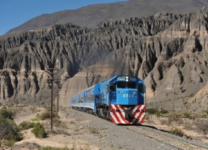 Firmaron convenio para impulsa el avance hacia la recuperaci&oacute;n del tren juje&ntilde;o