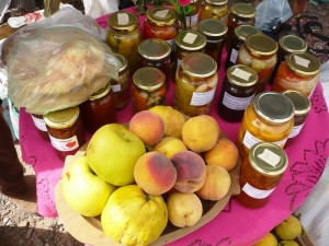 Juella invita a participar de la Feria del Durazno y de la comida regional