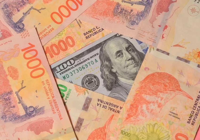 Salarios p&uacute;blicos y privados cayeron un 2,1% real en 2025, seg&uacute;n el Indec