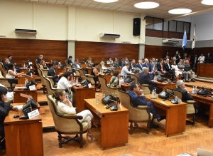 Repercusiones del discurso del gobernador Sadir: los s&iacute; y los no