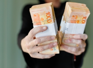 Sobre-endeudamiento, el mal social que busca su legislaci&oacute;n