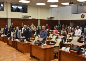 Designaciones e ingreso de proyectos de ley en la sesi&oacute;n parlamentaria provincial