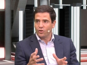 "Varias empresas van prendiendo motores, lo mismo inversores"