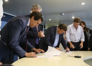 Gobernadores de provincias hidrocarbur&iacute;feras ratifican defensa del dominio originario sobre los recursos