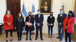 Entregan $2.500.000 a emprendedoras jujeñas