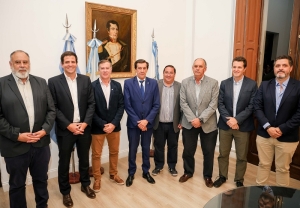 Desarrollo sostenible, infraestructura, reformas tributarias y laborales: c&aacute;maras empresarias se reunieron con el gobernador