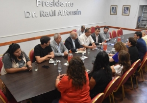 Jubilados sin cobertura del PAMI: se&ntilde;alaron al legislador Quintar