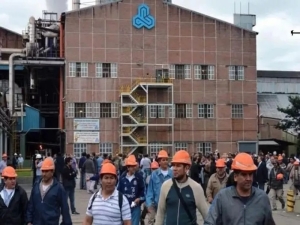 Azucareros negocian salario b&aacute;sico de 250 mil pesos