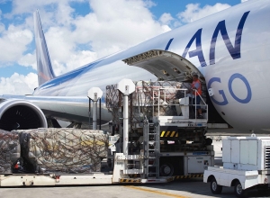 Apuesta a mercados a&eacute;reos para fortalecer el comercio internacional