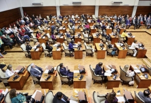 Constituyentes tratan derecho a la protesta y la prohibici&oacute;n de piquetes