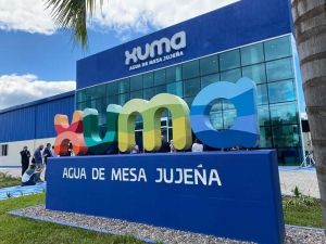 Qued&oacute; inaugurada Xuma la primera planta estatal embotelladora de agua de mesa